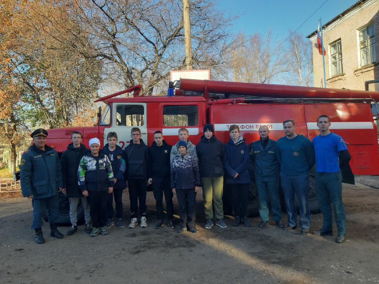 Важная и благородная профессия пожарного.